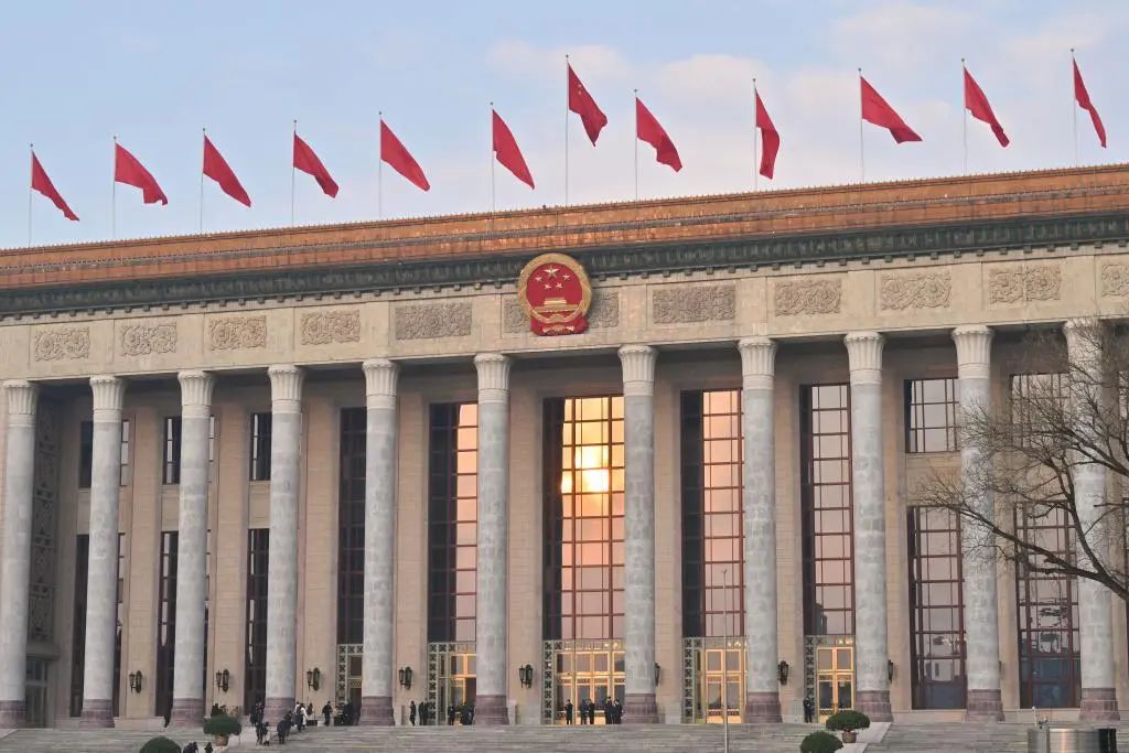 李強提到：新型儲能、“沙戈荒”、海上風電